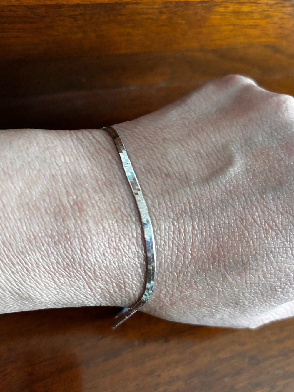 Minimalist Silver Tone Women's Herringbone Bracelet